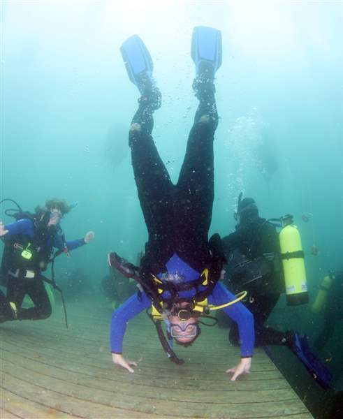 Hundreds-dive-into-goal-at-Gilboa-Quarry-2