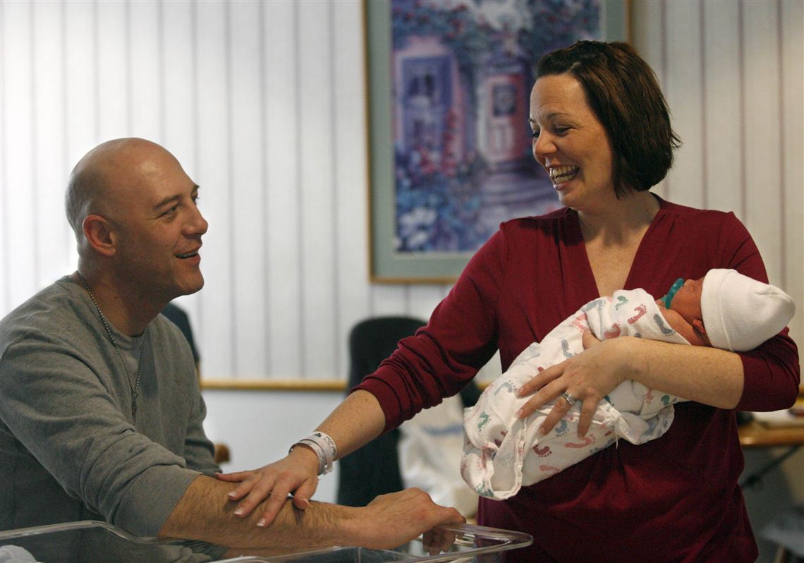 Oh Baby Surprise Guest Joins Wedding Party Toledo Blade