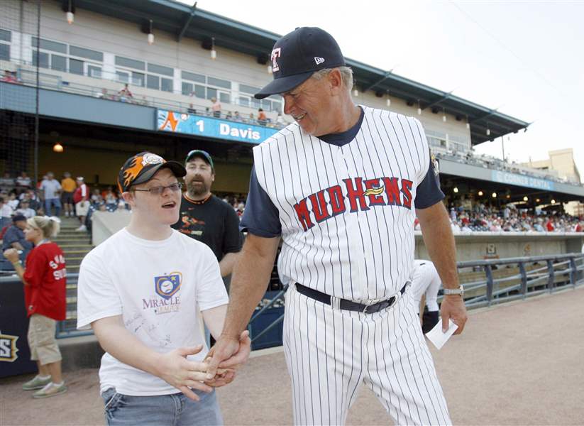 Mud-Hens-embrace-interaction-with-fans-2