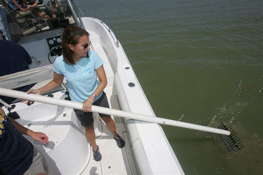 lt-br-gt-Record-outbreak-of-toxic-algae-feared-for-Lake-Erie-after-hot-summer-3