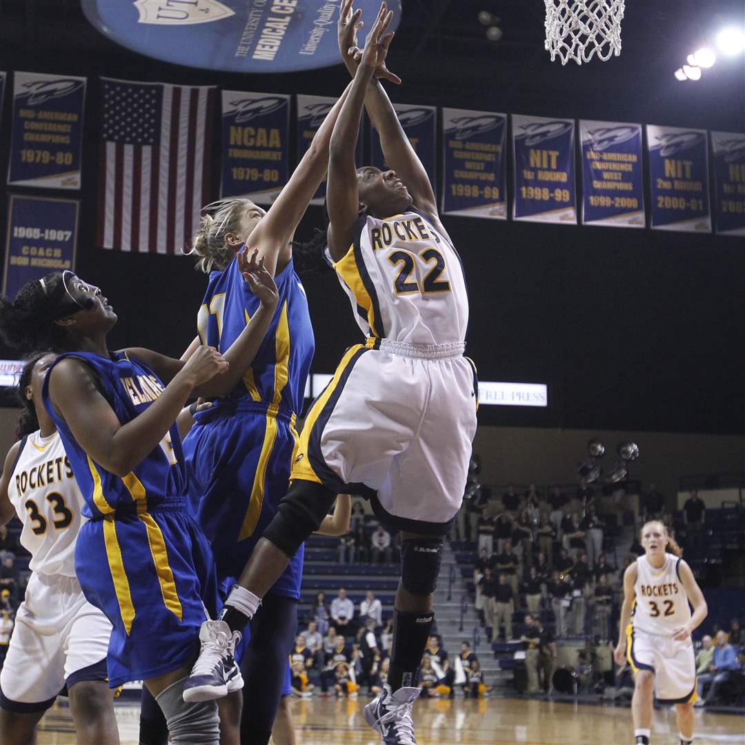 Andola-Dortch-and-Elena-Delle-Donne