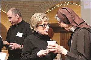 Edith Franklin speaks with Sr. Jane Mary Sorosiak.