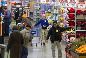 A new ad campaign aims to bring back customers who no longer trust that Wal-Mart has the lowest prices.