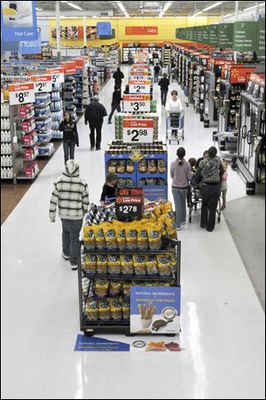 After achieving a cleaner look, Wal-Mart will reverse course and redesign spaces to add clutter. 