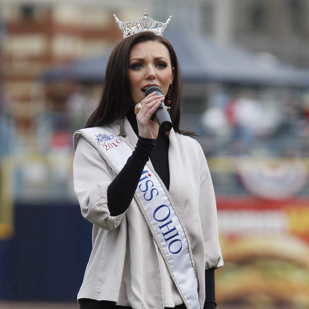 Fans-Mud-Hens-Opener-Miss-Ohio-Becky-Minger