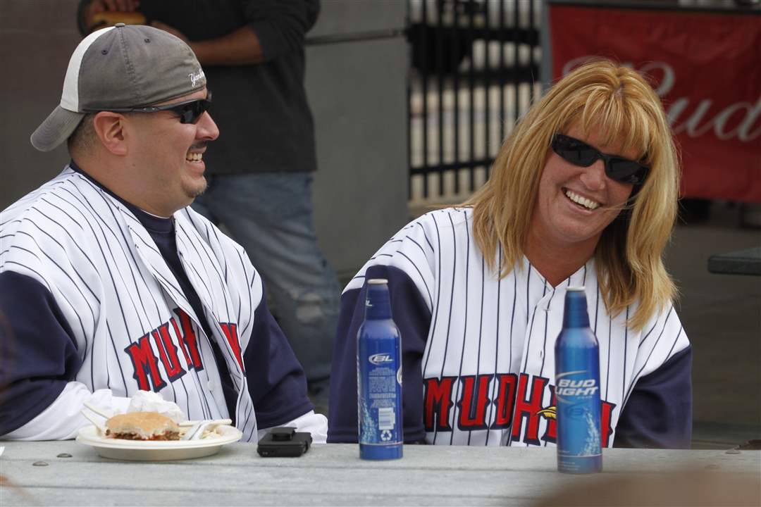 Fans-Mud-Hens-Opener-Pat-Martinez-Vicki-Myers