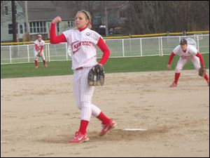 Springfield grad Ashlyn Michalak pitches for Owens.