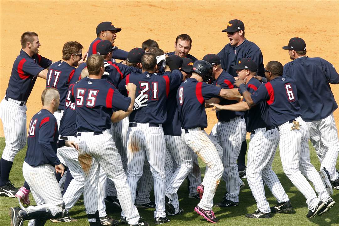 Mud-Hens-team