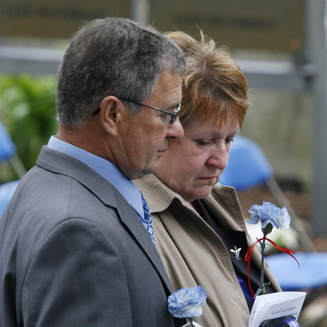 Toledo-Police-Memorial-Mike-Dressel-Larraine-Dressel