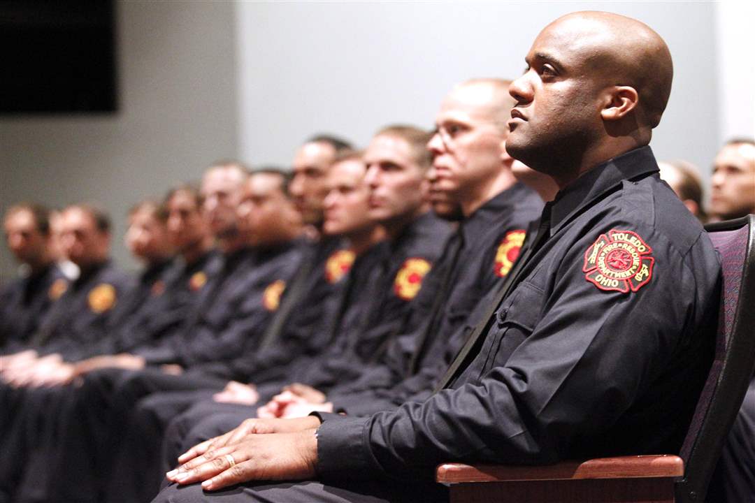 Toledo-Fire-Department-graduates-2