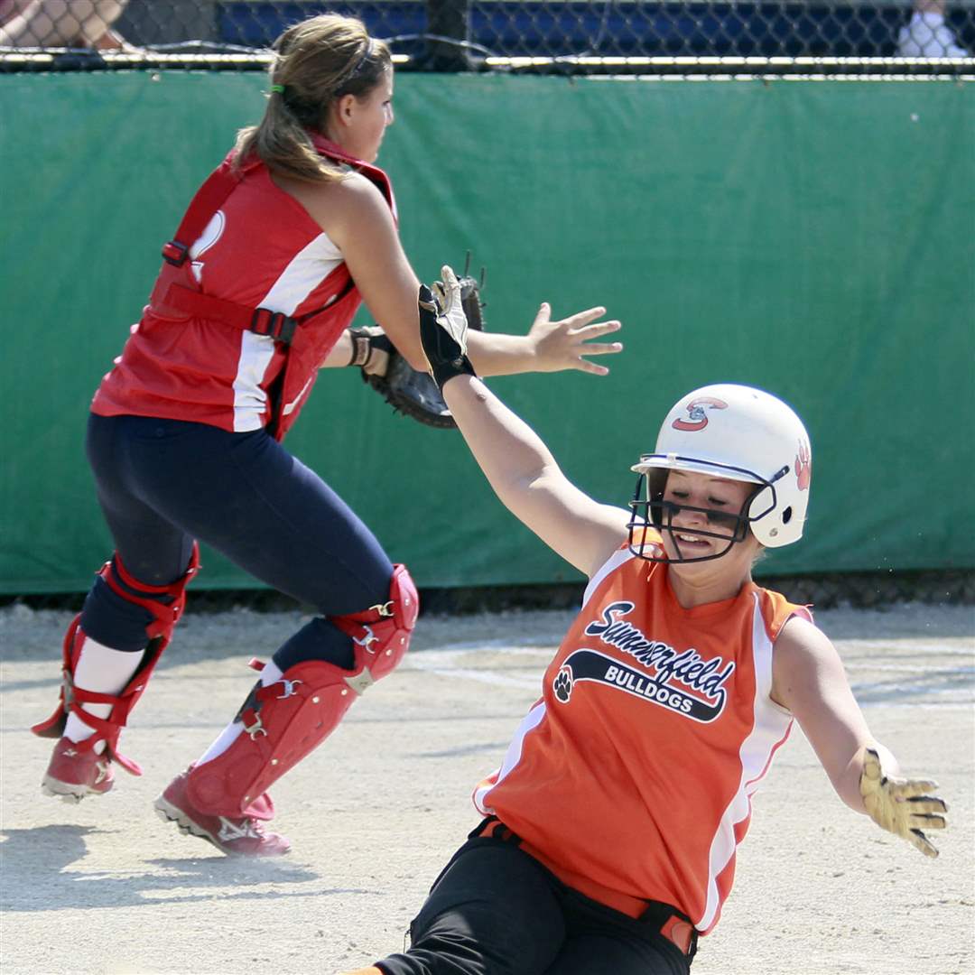 Summerfield-state-softball-champions-Michigan-3