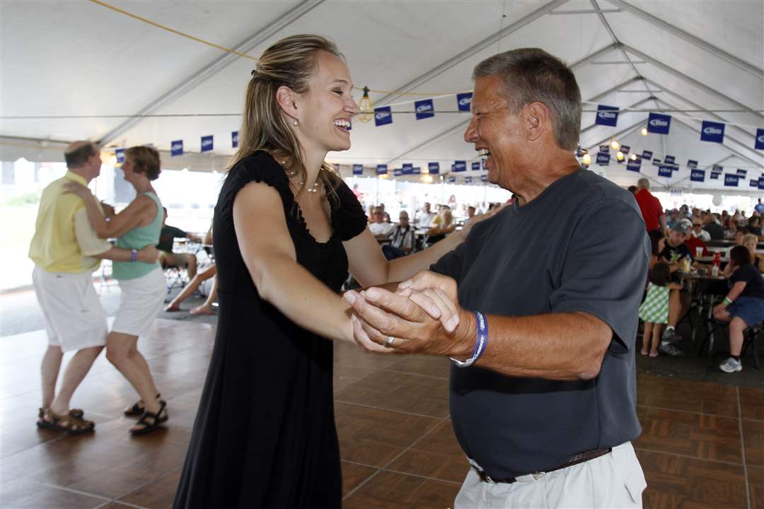 Molly-Busta-and-Larry-Stawinski-dance-to-polka