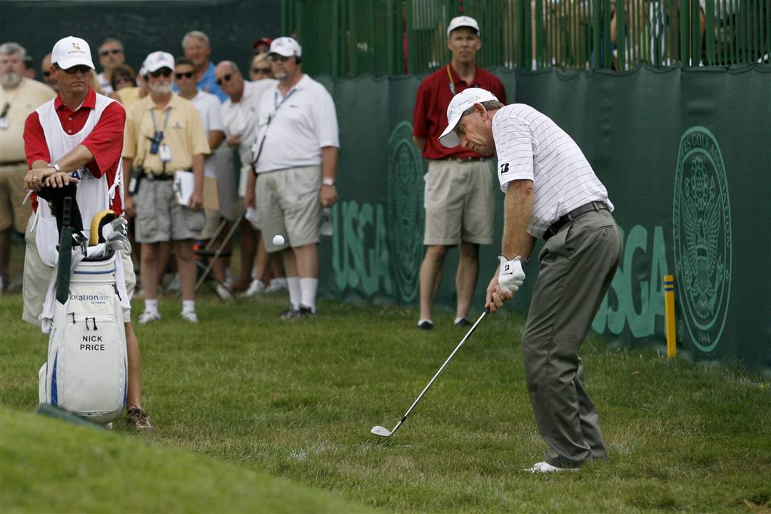 Nick-Price-hits-to-9th-green-at-inverness