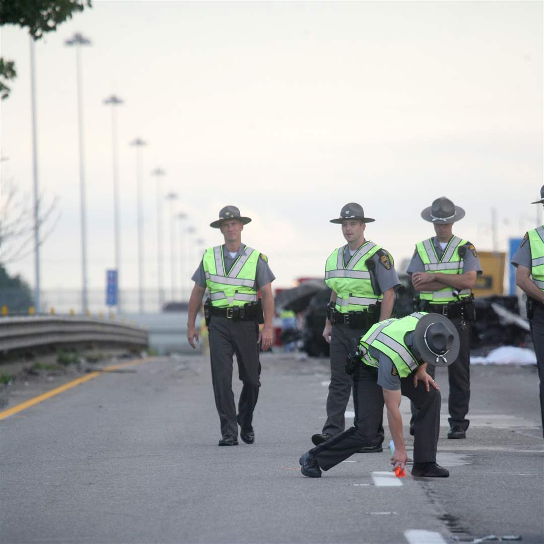 Gallery-Fatal-I-475-Crash-7