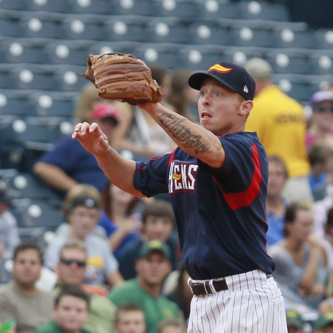 Hens-Indians-Brandon-Inge-first-inning