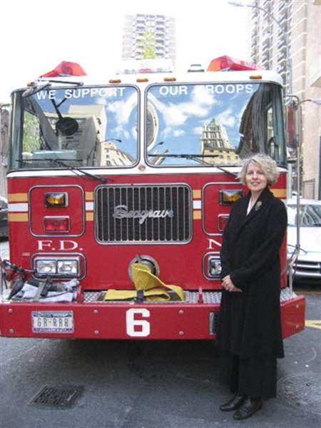 Jessica-Locke-formed-bond-with-new-york-fire-company