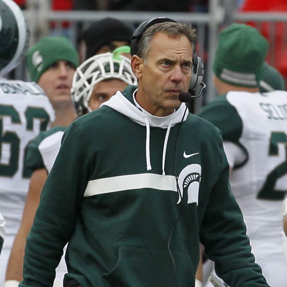 Michigan-State-head-coach-Mark-Dantonio-paces-the-sideline