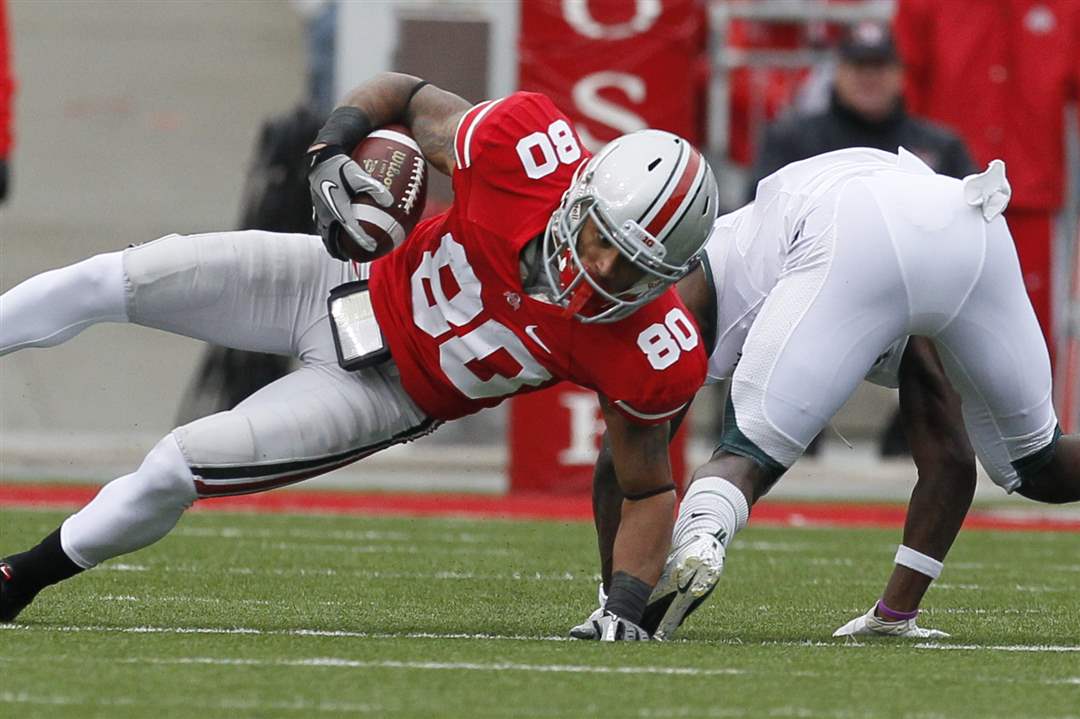 Ohio-State-WR-Chris-Fields-falls-for-extra-yardage