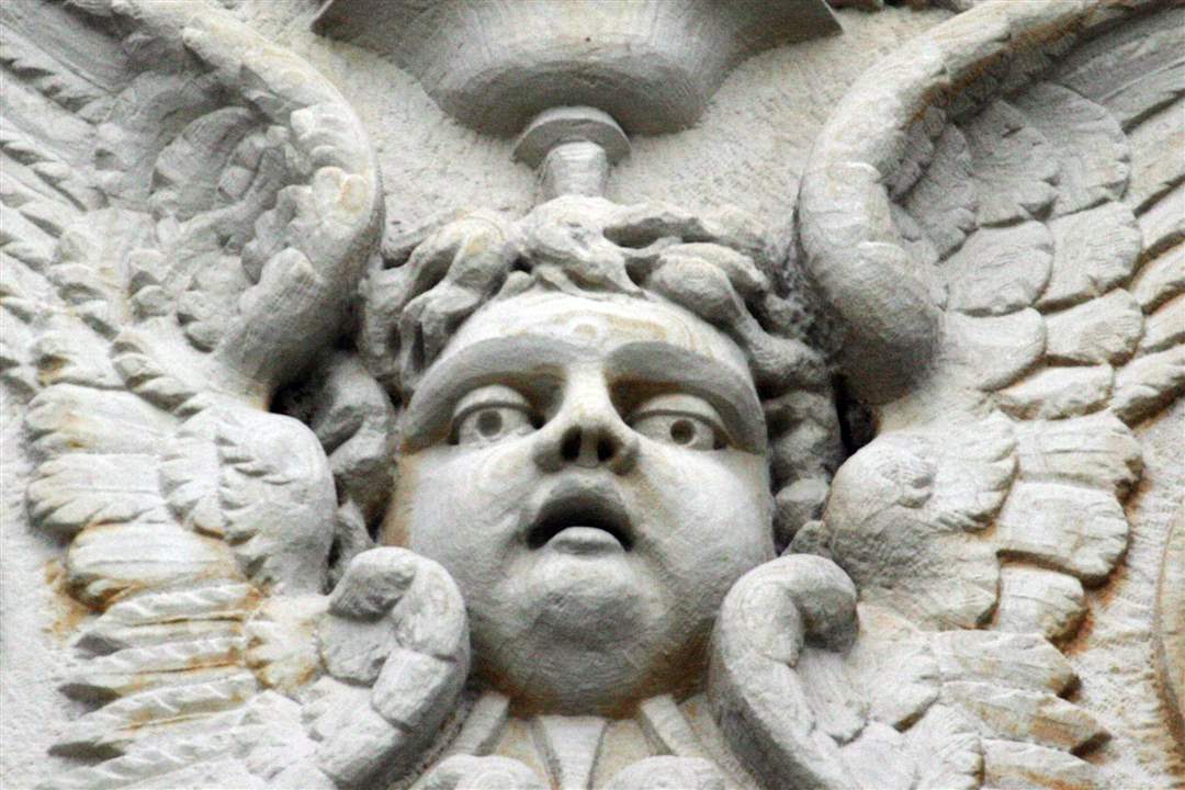 creepy-building-faces-9