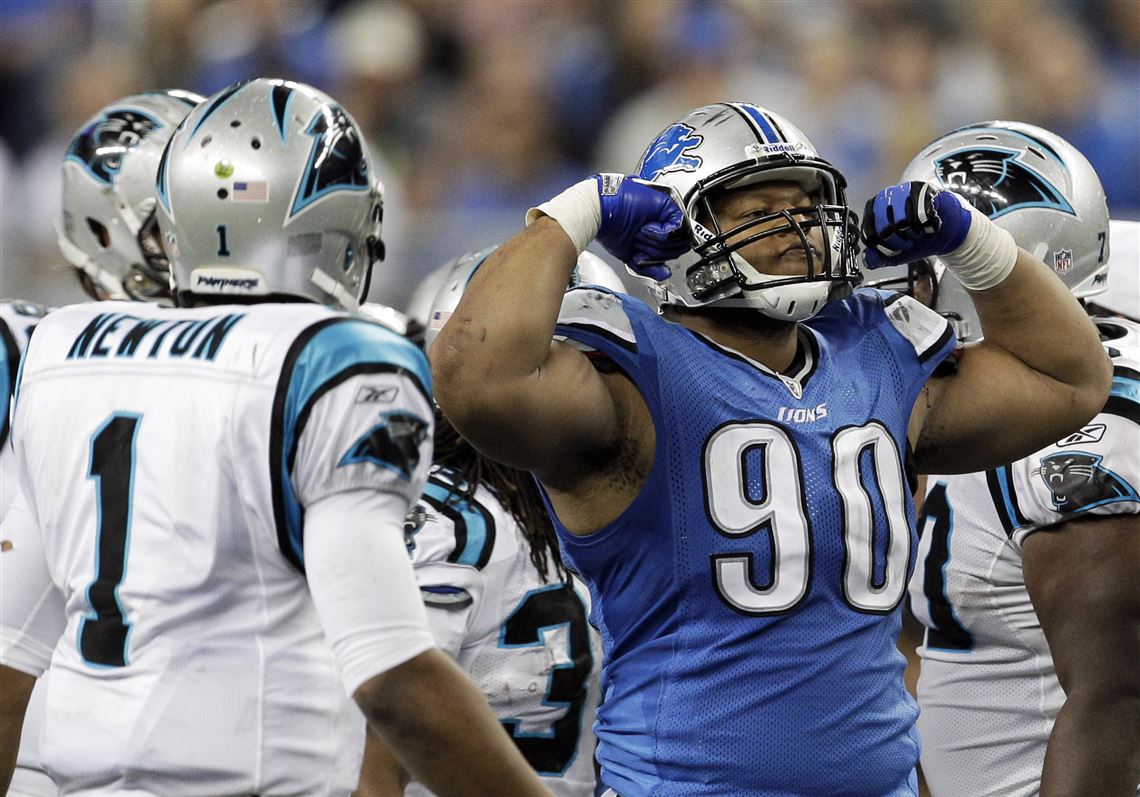 Lions rebuke Suh for ejection against Packers
