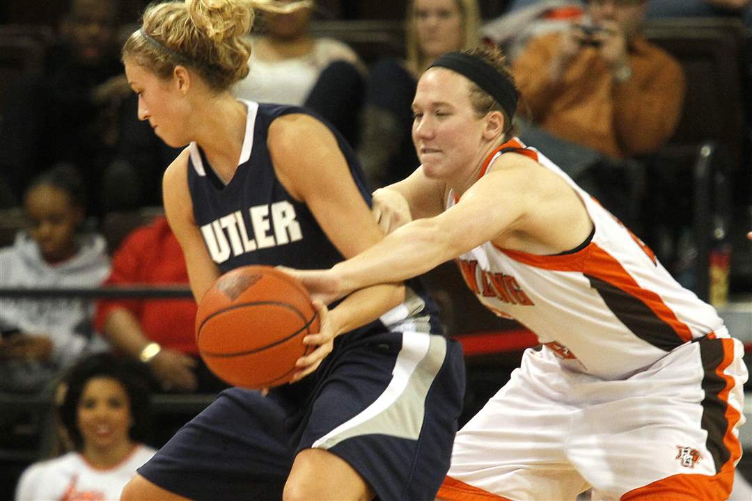 BGSU-s-Allison-papenfuss-pokes-the-ball-away-from-Butler-s-Amanda-Raker