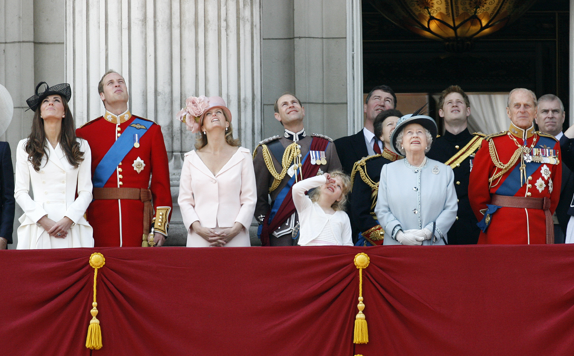 British monarchs. Британская монархия. Monarchy Flag. Патриотизм и монархия британцы. The British Monarchy today.