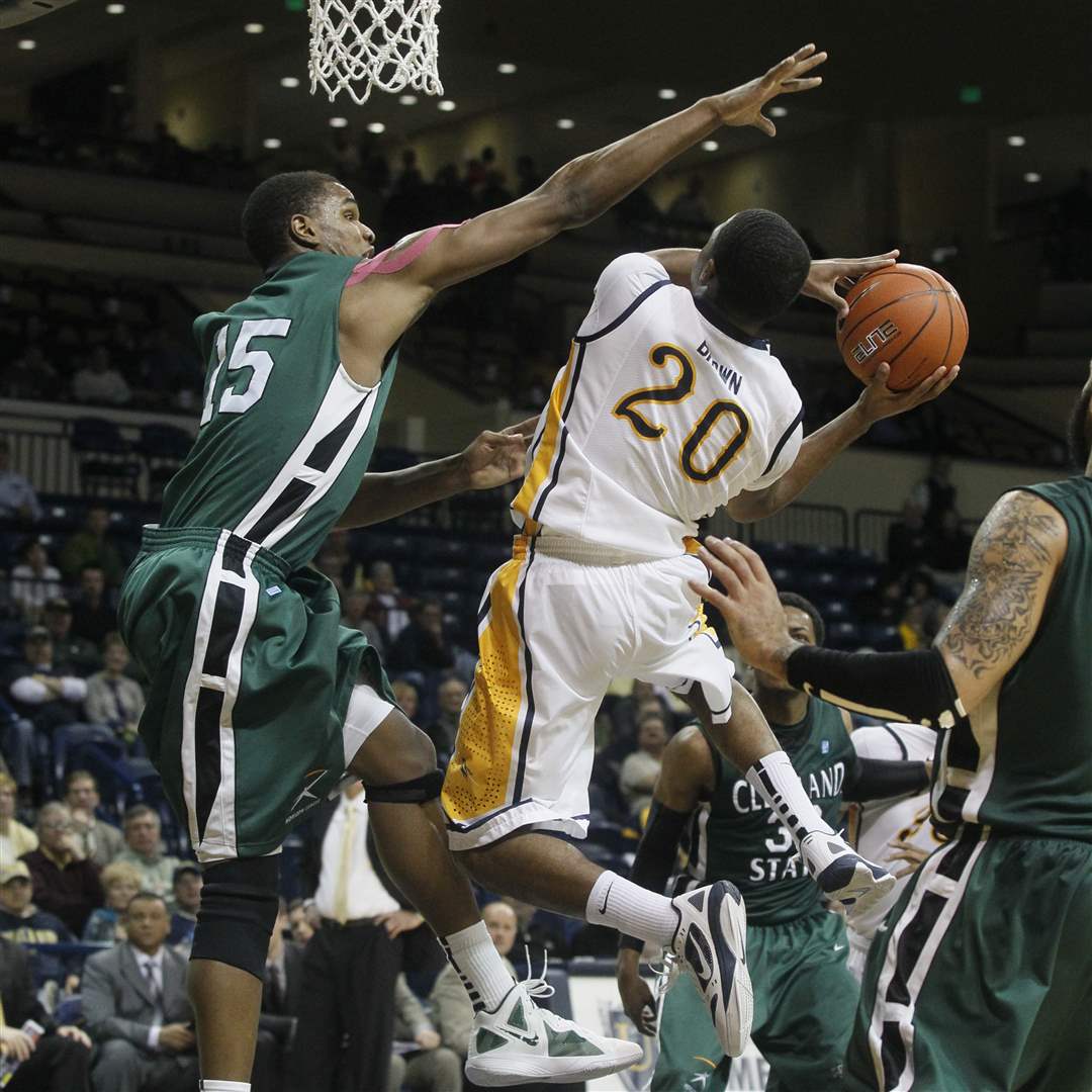 UT-Cleveland-Julius-Brown-Anton-Grady