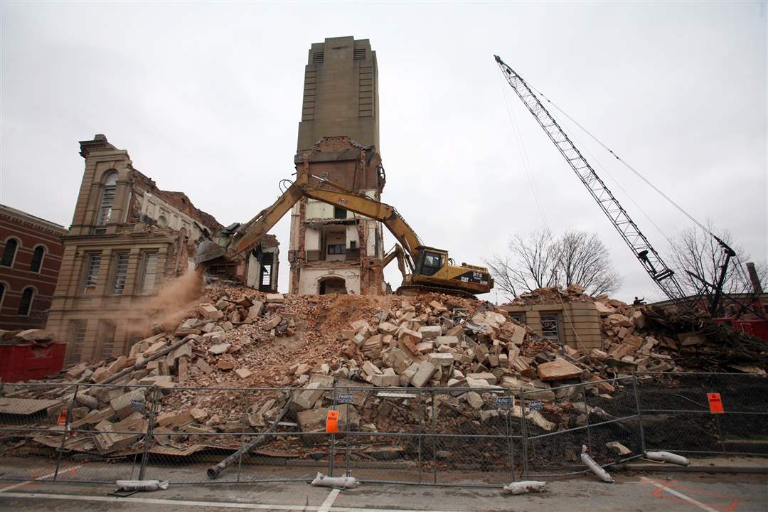 Seneca-courthouse-rubble-1-24