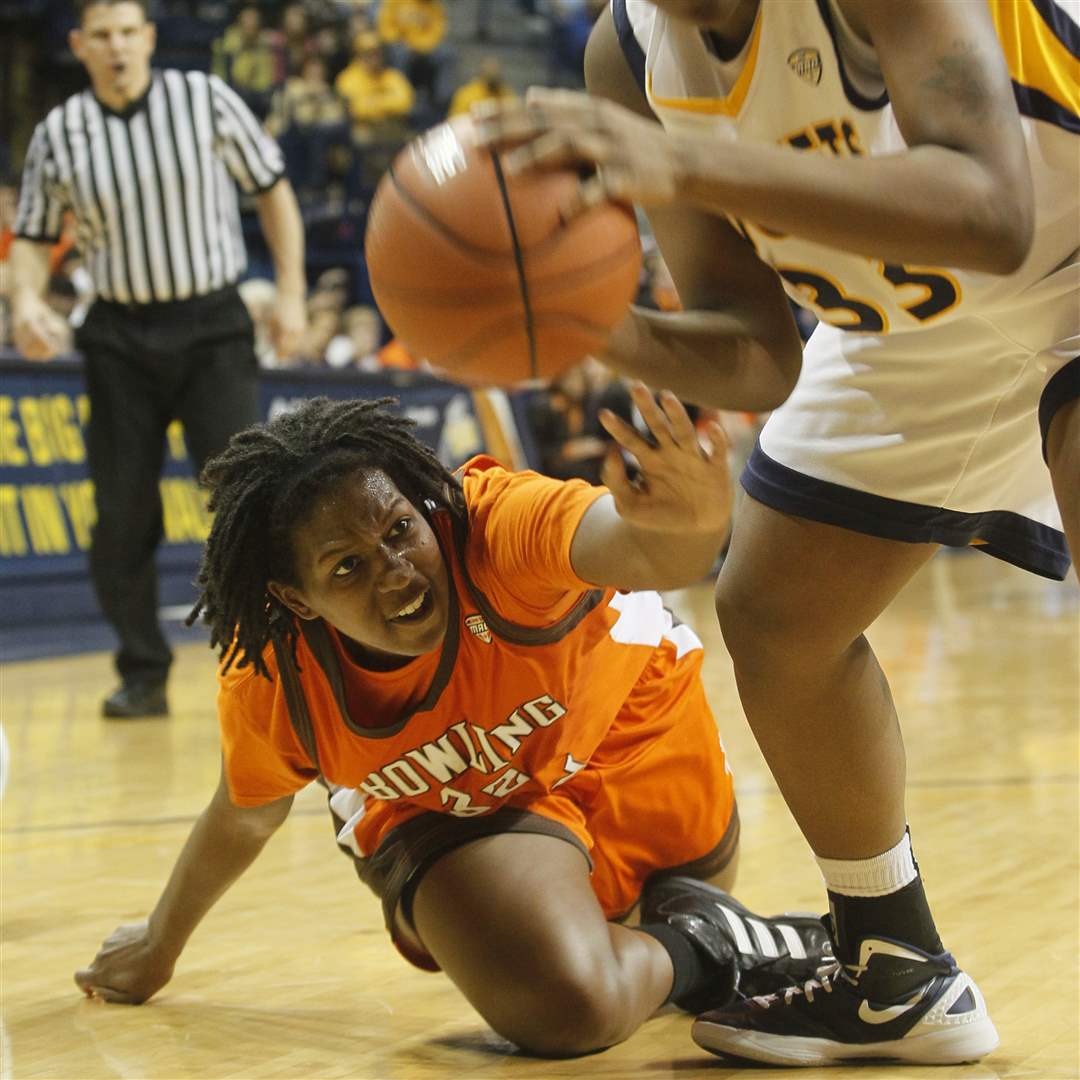 BGSU-s-Alexis-Rogers-reaches-for-a-rebound