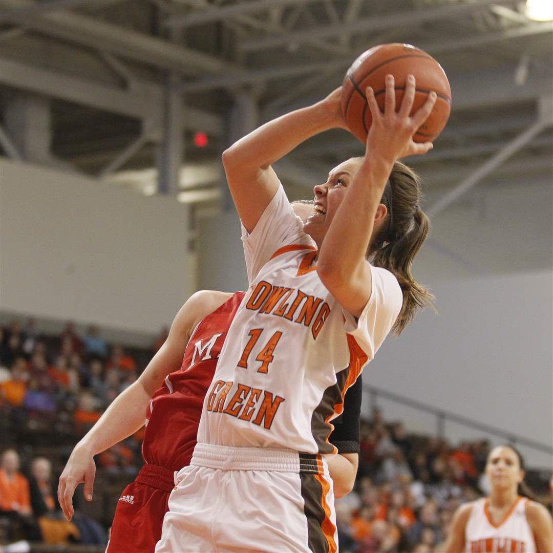 Bowling-Green-s-Chrissy-Jessica-Slagle-puts-up-a-shot-during-the-second-half-of-the-Falcons-women-s-basketball-game-against-Miami