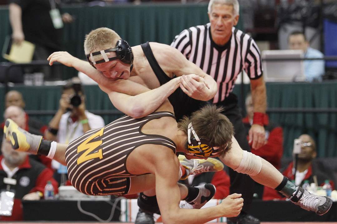 Luke-Kern-of-Delta-defeats-Zane-Nelson-of-Apple-Creek-Waynedale