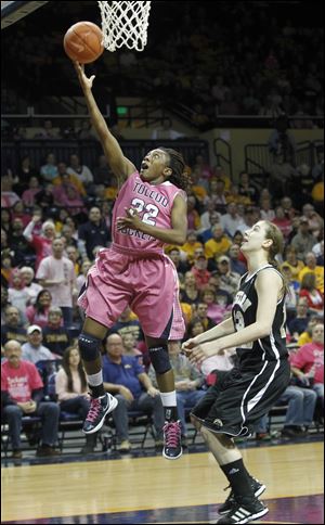 UT's Andola Dortch (22) makes a layup in recent action against Western Michigan.