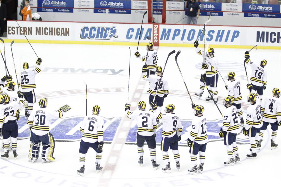 UM-BGSU-hockey-Wolverines-celebrate