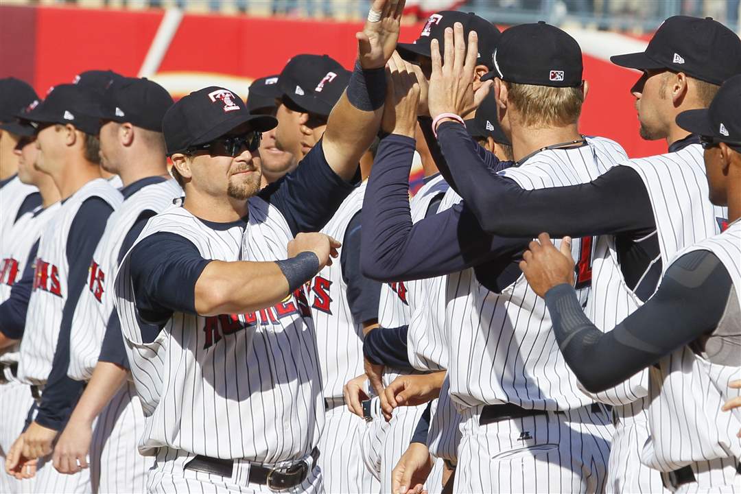 Mud-Hens-Jerad-Head