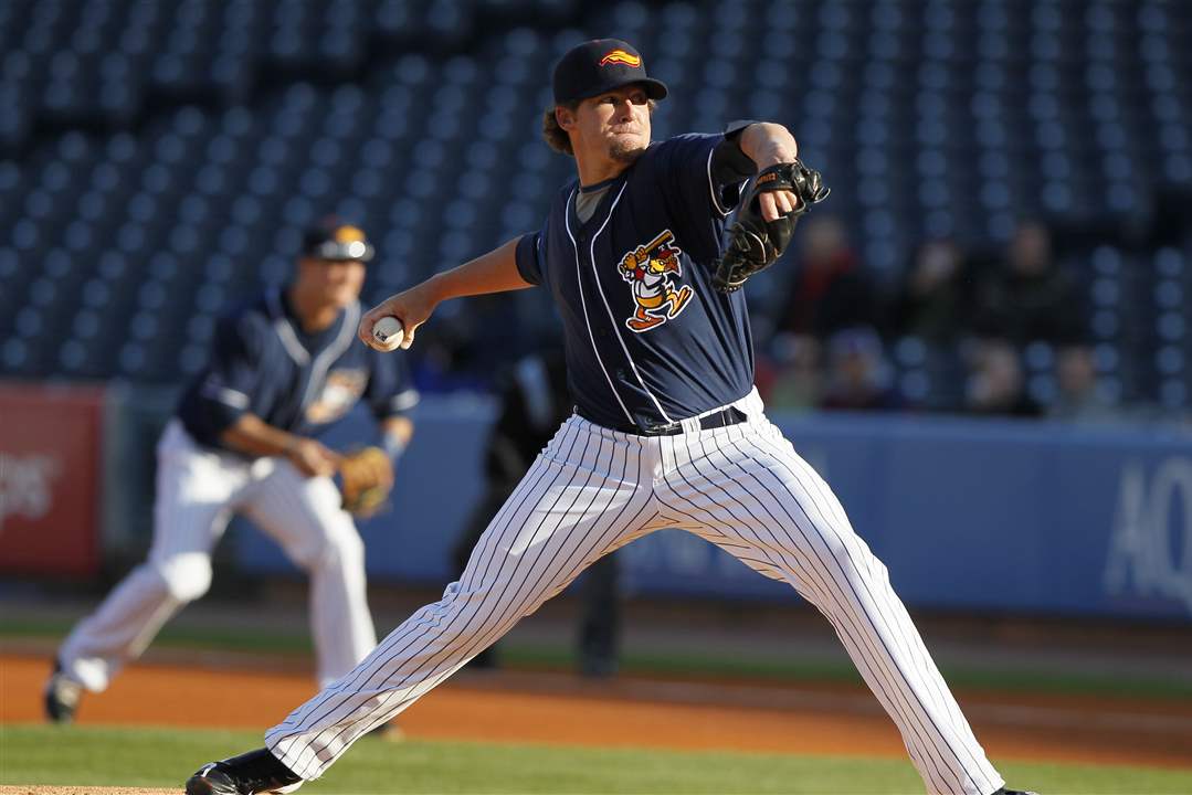 Hens-pitcher-Brooks-Brown