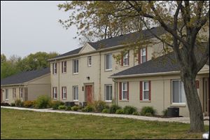 Holland Crossing Apartments in Maumee, Ohio.