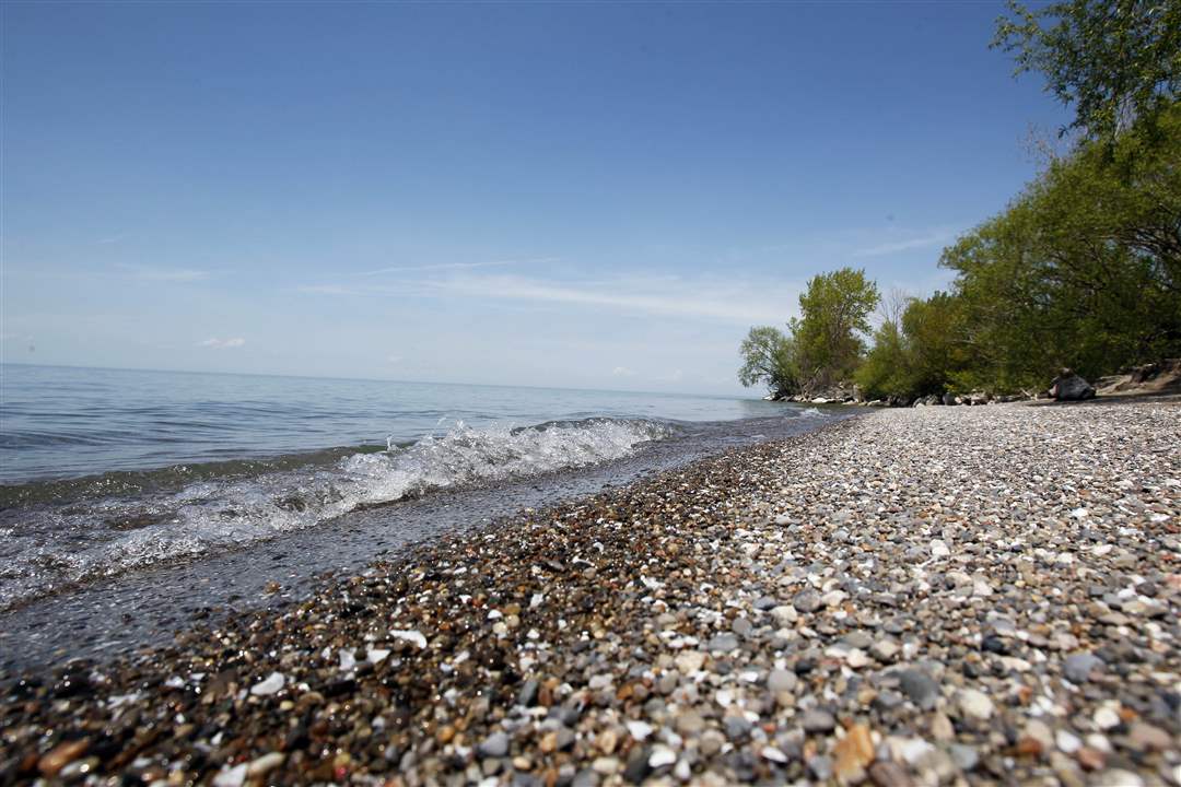 Pelee-coastline