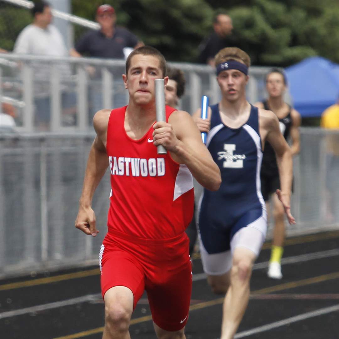 Eastwood-s-Brennan-Seifert-wins-the-boys-4x100