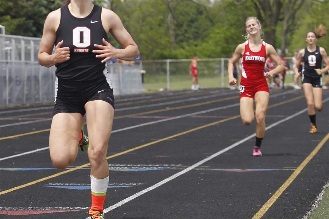 Otsego-s-Kylee-Bernthisel-during-NBC-track