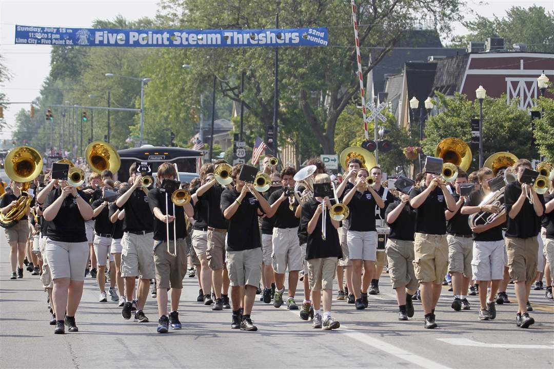 Pburg-parade-PHS-band