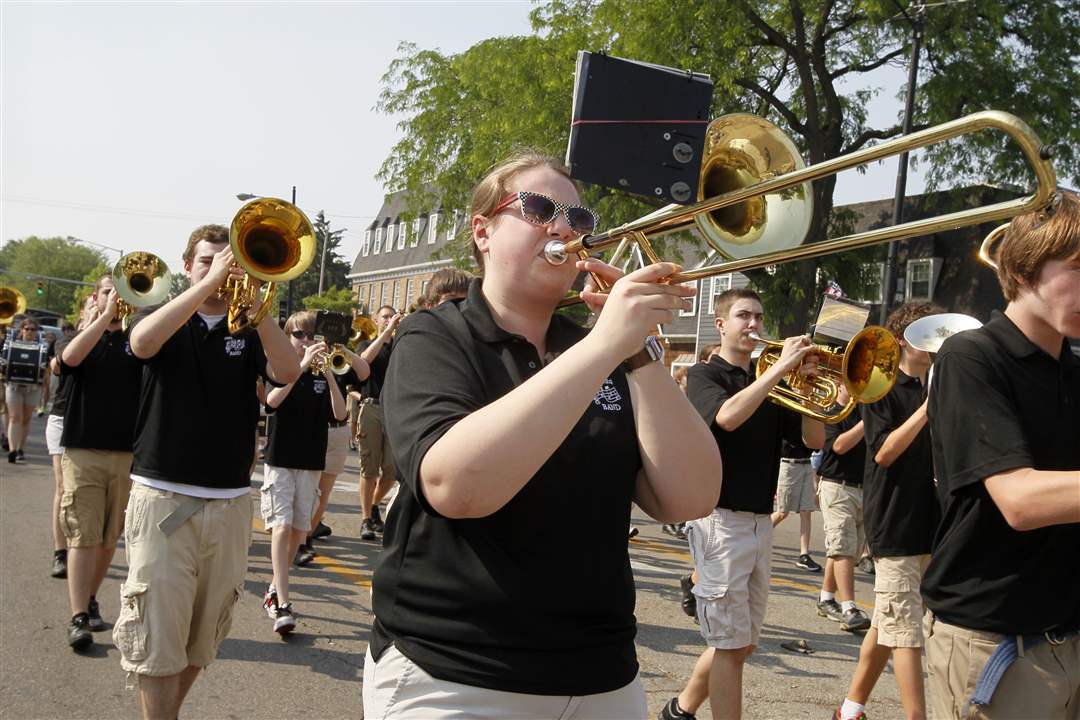 Pburg-parade-maggie-Bittner