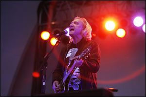 Joe Walsh performs at the Toledo Zoo Amphitheatre Thursday night.