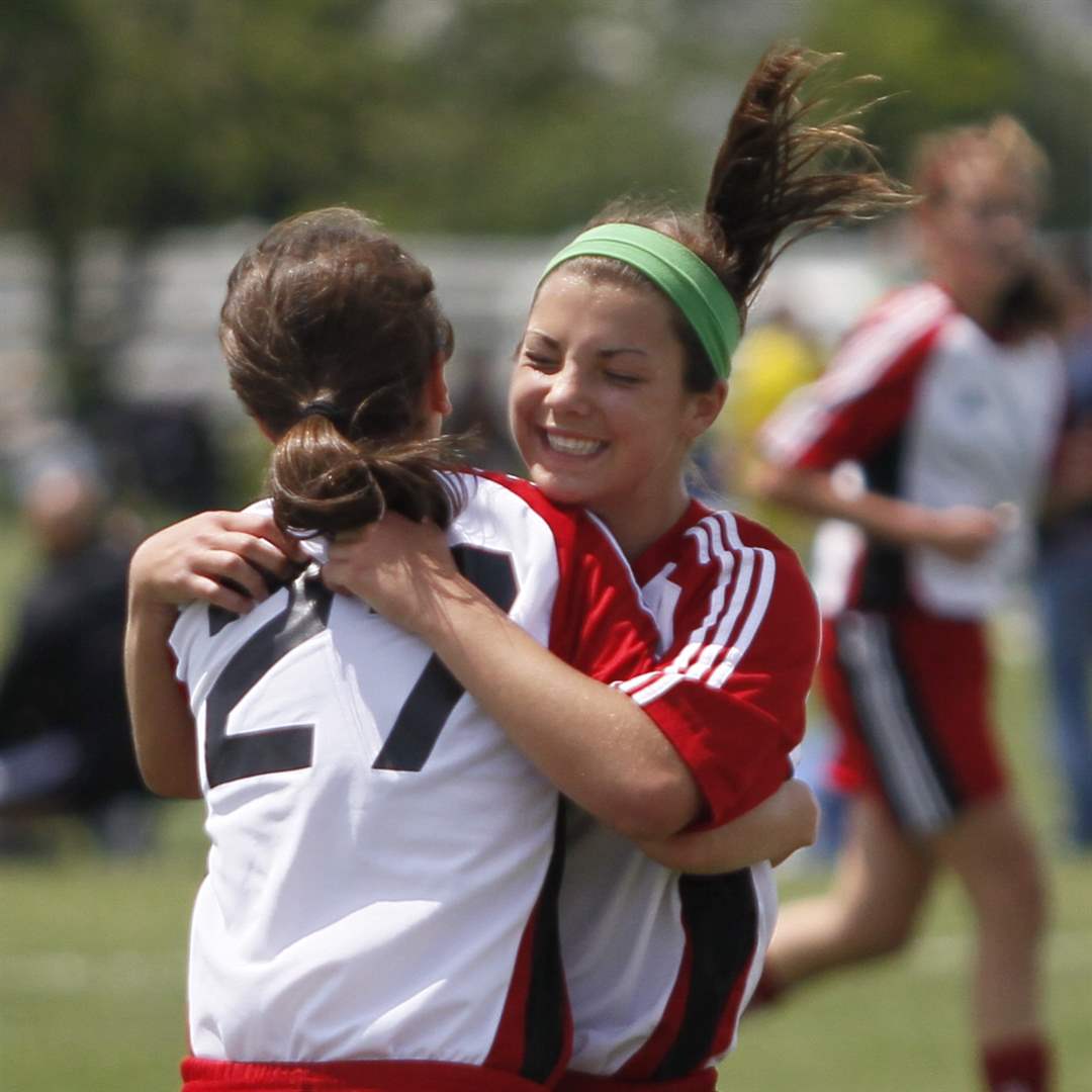 Abigail-Allen-Abbie-Bacon-celebrate-goal