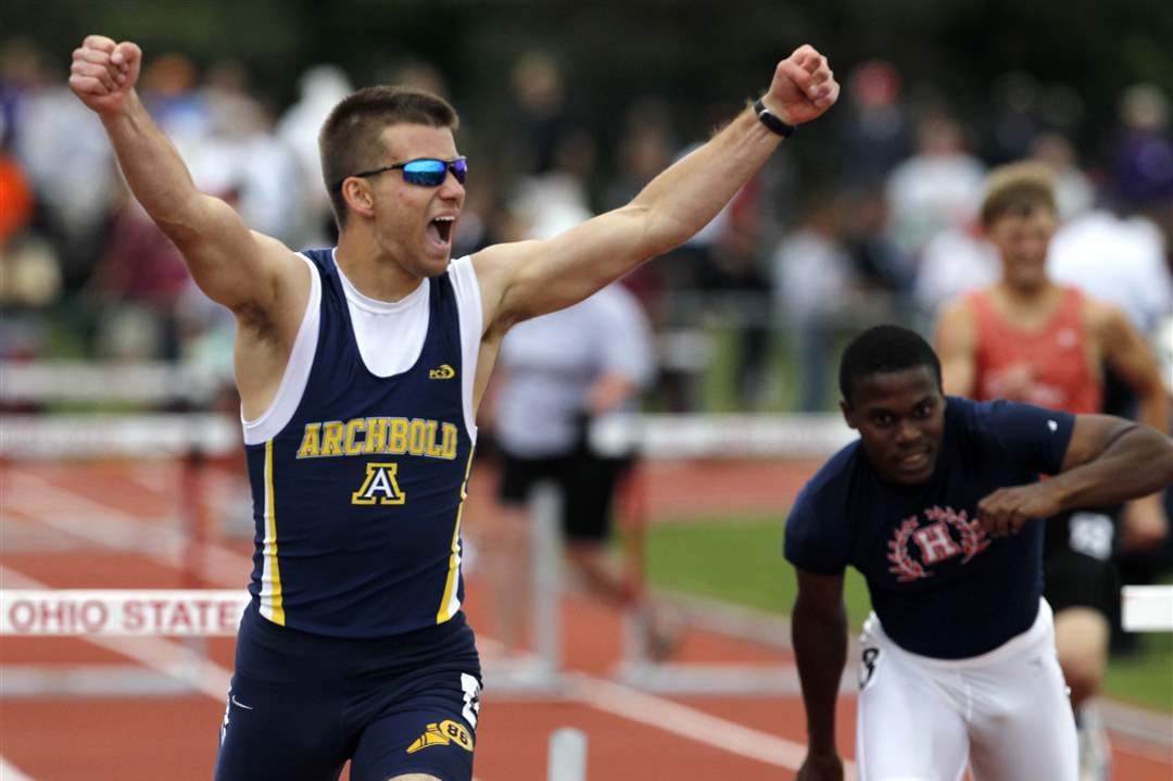 300-hurdles-Danny-Young-Archbold-wins