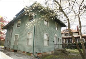 Toledo Organizing Alliance is a new coalition that is to focus on relaying community opinions to the Lucas County Land Bank as the bank oversees a $6.8 million, 17-month initiative this year to demolish vacant properties in the city.