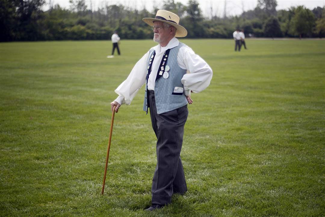 Bruce-Colonel-Wharram-from-Sylvania-umps-the-game-between-Spiegel-Grove-Squires