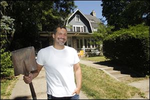 UT women's track and cross country coach Kevin Hadsell is finding time to work at his home. Hadsell became guardian of his sister's children in February, 2006. They return to their mother this week.