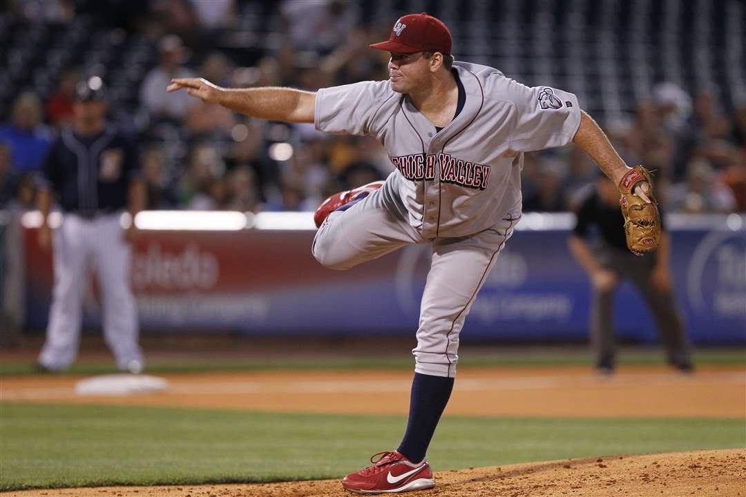 ironpigs-wright-pitch