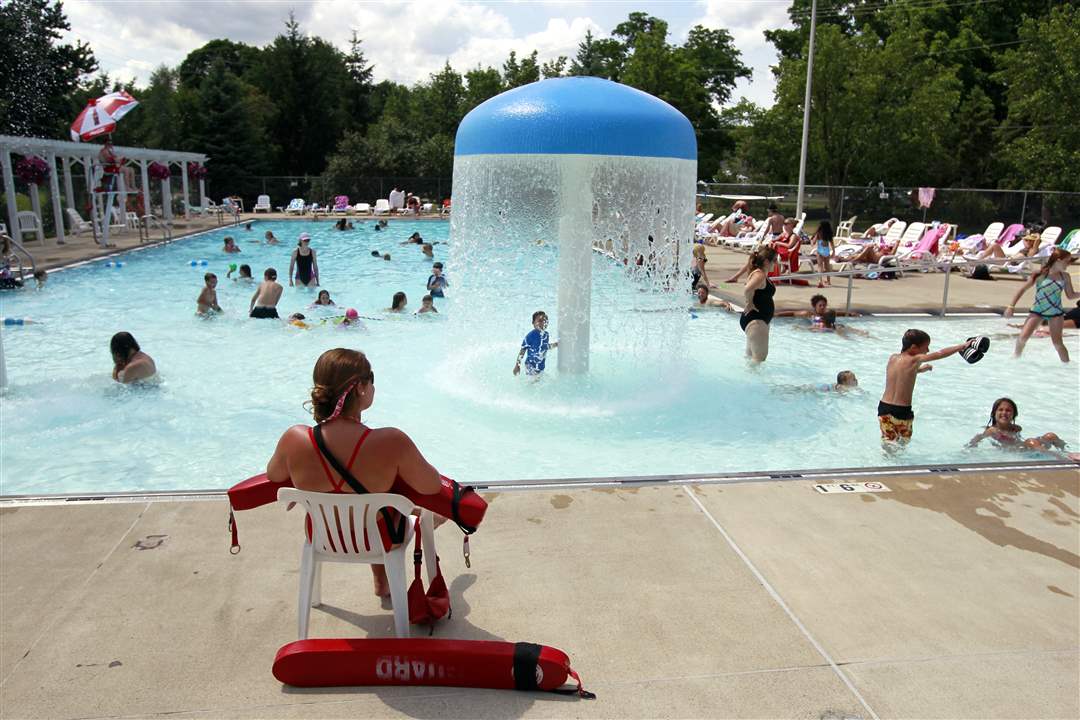 Head-lifeguard-Emily-Due-keeps-watch