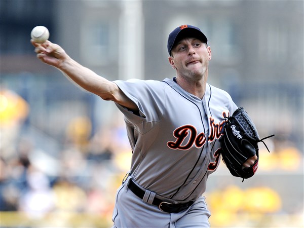 Scherzer plays with heavy heart in loss